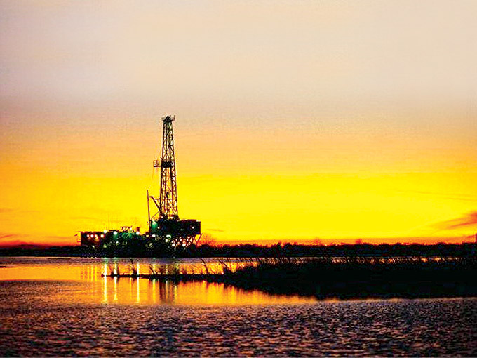 Pemex libra la caída petrolera; es de las más rentables del mundo 