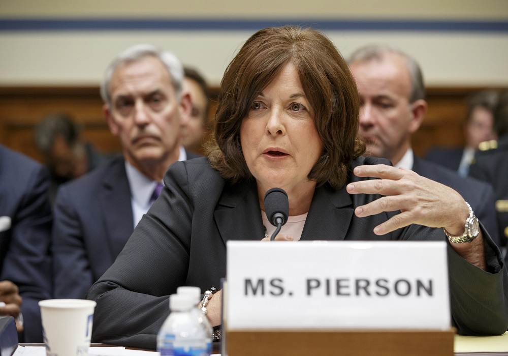 Julia Pierson testificó este martes en el Capitolio, en Washington, luego de conocerse varias fallas en la seguridad del mandatario estadunidense. FOTO: AP