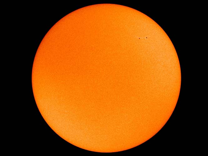 Descubren una estrella casi tres veces más antigua que el Sol