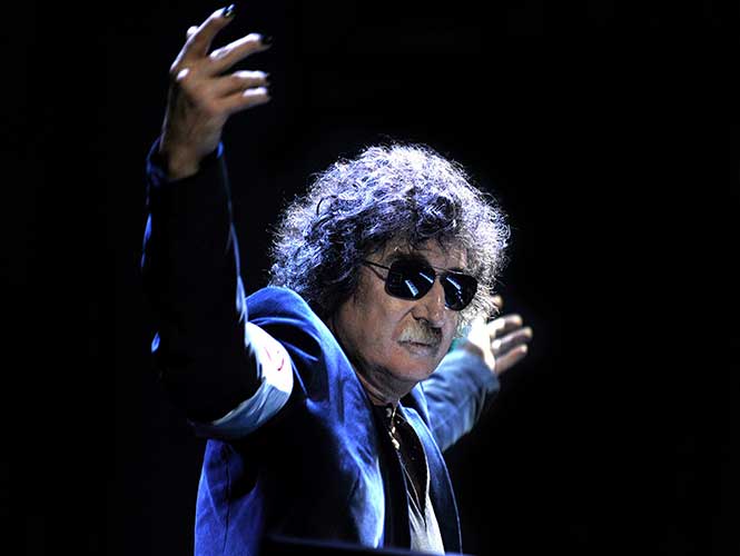 También a principios de 2014, el rockero porteño fue hospitalizado por fiebres altas, lo que le obligó a cancelar conciertos en el emblemático Teatro Colón de Buenos Aires. (Instagram)