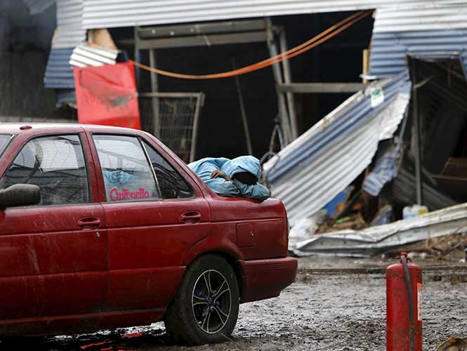 Suman más de 16 mil afectados por terremoto y tsunami en Chile