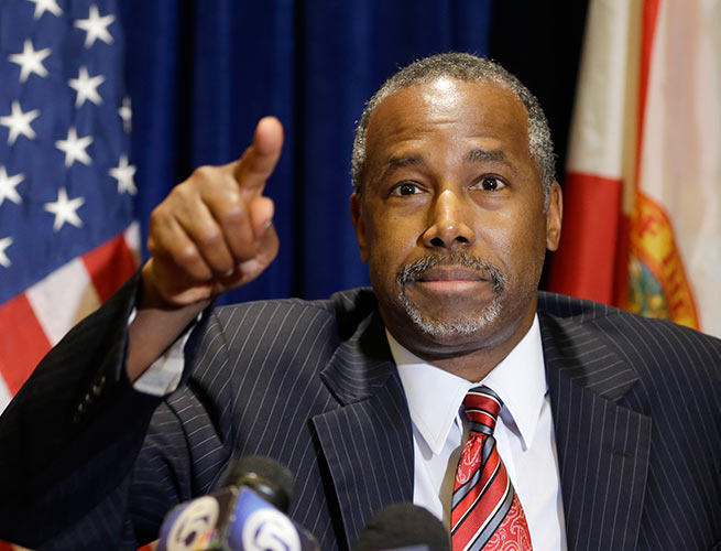 Carson lanza fuertes críticas a su rival Trump