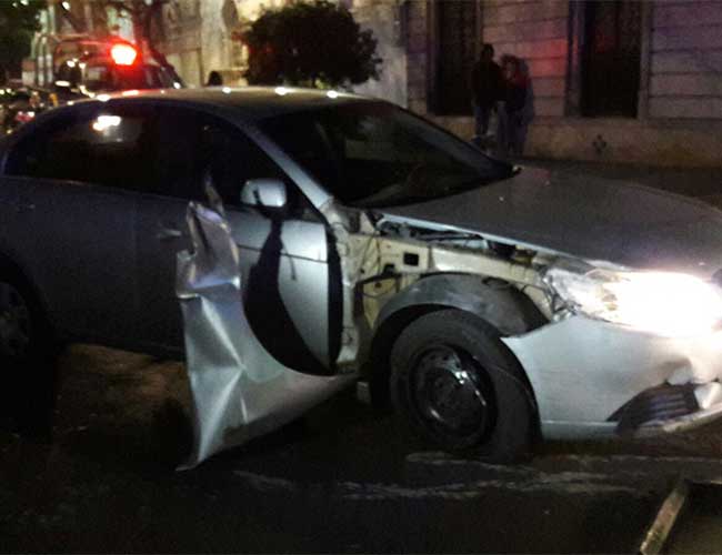 La persecución con intercambio de disparos culminó en la esquina de la calle de Chihuahua y el Eje 1 Poniente Cuauhtémoc