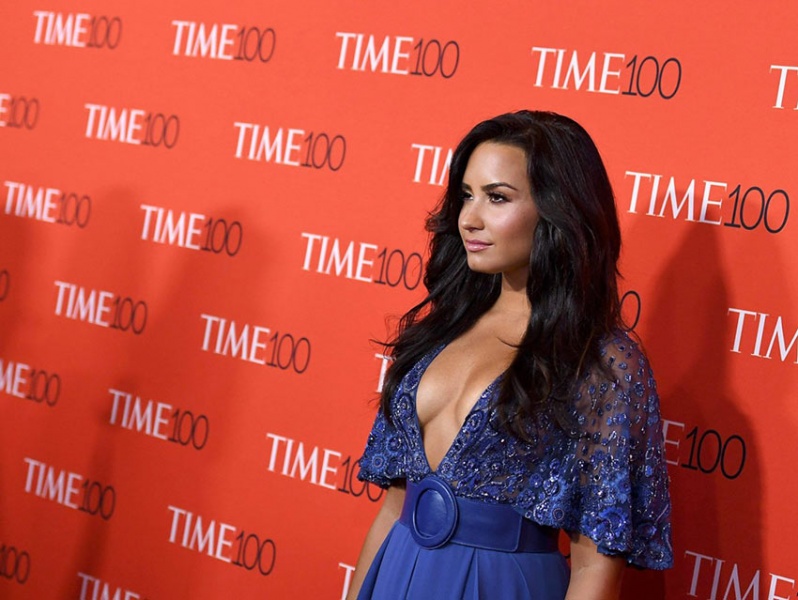 Demi Lovato enciende Instagram con súper escote