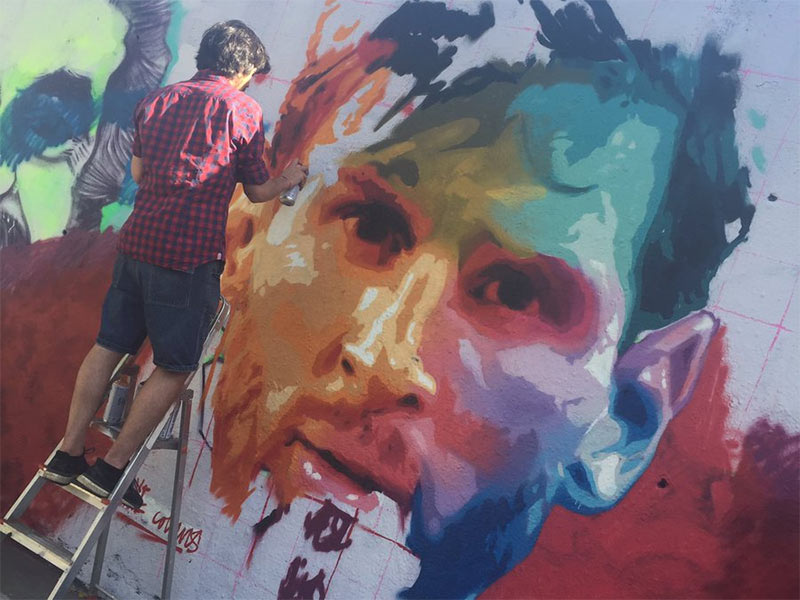 Sorprendente mural de Messi en las calles de Barcelona