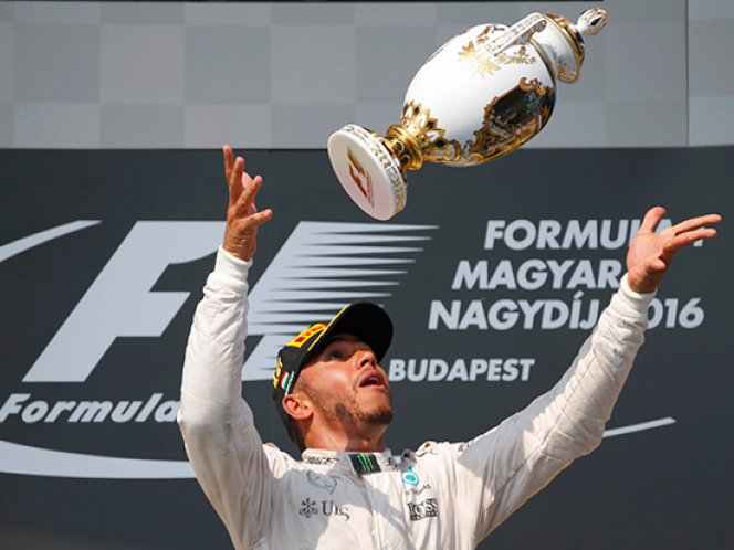 Hamilton ya está en la cima de la clasificación en el campeonato de pilotos. (Reuters)