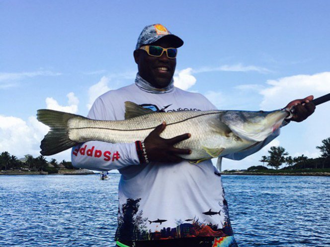 La pesca es uno de los pasatiempos del exjugador de la NFL (@WarrenSapp) La pesca es uno de los pasatiempos del exjugador de la NFL (@WarrenSapp)