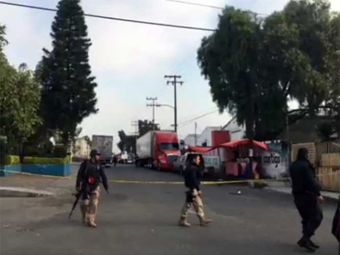 Intento de asalto deja un policía y dos ladrones muertos en Naucalpan