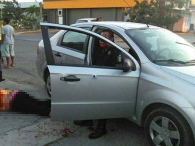 Iban por él que es policía, pero terminan matando a su esposa