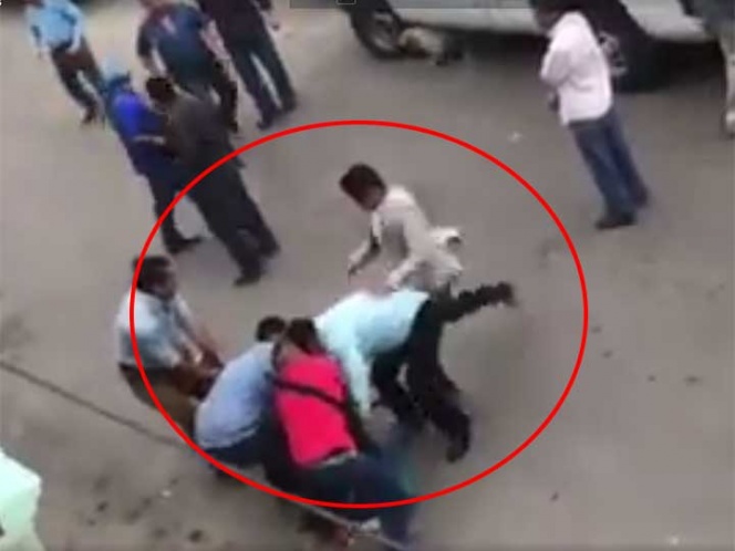 Balacera por narcomenudistas en calles de la delegación Iztapalapa Balacera por narcomenudistas en calles de la delegación Iztapalapa